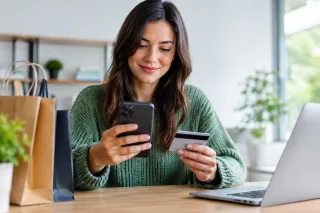 Gestor de e-commerce avaliando o investimento em mobile pelo aplicativo