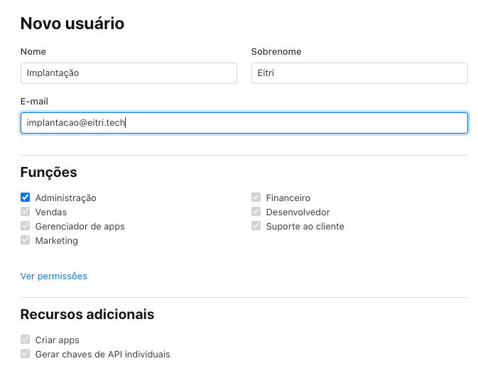 Formulário de novo usuário preenchido com o e-mail indicado pelo time técnico e a função "Administração" marcada.